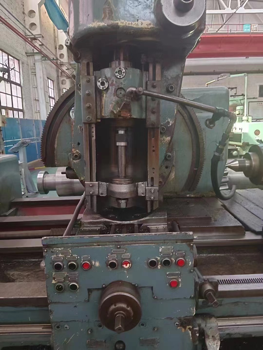 俄羅斯 臥式滾齒機5B370、加工直徑：800mm、